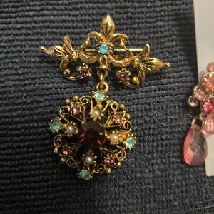 Vintage pin